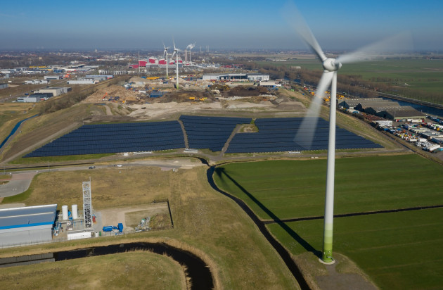 Opwekking van wind- en zonne-energie in de Boekelermeer / Menno Schaefer