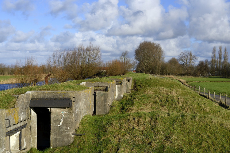 Liniedijk bij Fort Veldhuis / Ronald van Wijk